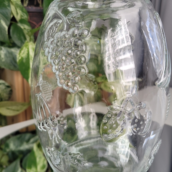 1970s Solmaz Mercan Glass Pitcher with Plastic Purple Lid - Picture 3 of 3